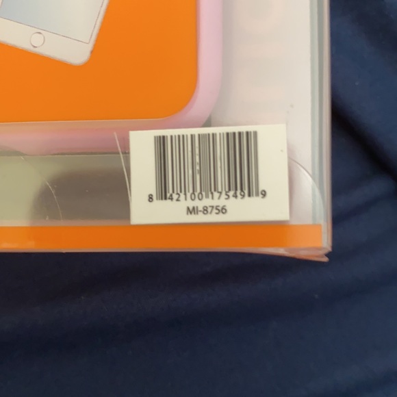 New iPhone SE/8/7/6 silicone pink case - Picture 3 of 3